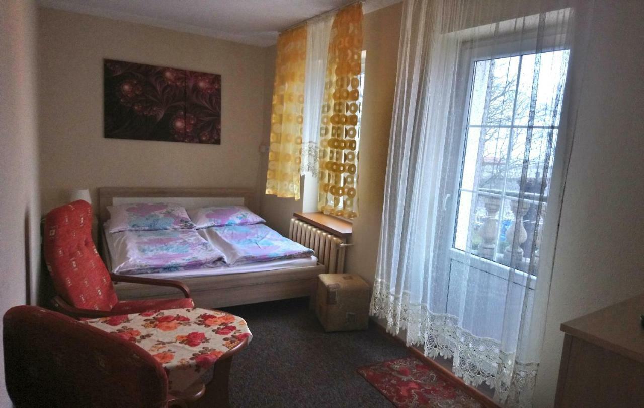 Pokoje Goscinne Straznica Jarosławiec Buitenkant foto