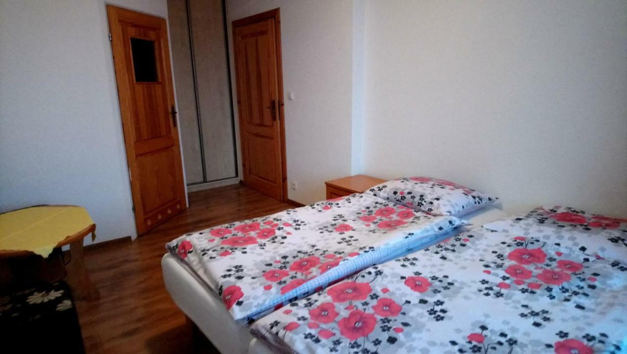 Pokoje Goscinne Straznica Jarosławiec Buitenkant foto