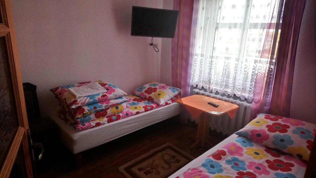 Pokoje Goscinne Straznica Jarosławiec Kamer foto